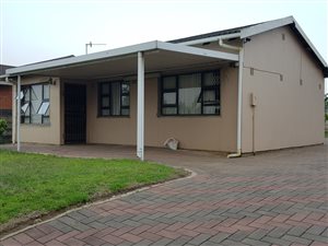 3 Bed House in Newlands West