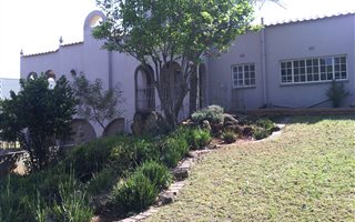 5.5 Bedroom House in Cresta