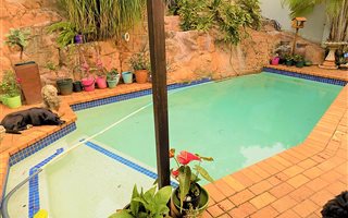 2 Bedroom House in Sunningdale