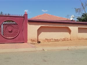 3 Bed House in Mabopane