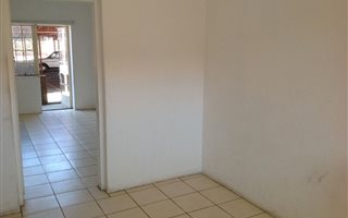 1 Bedroom Flat in Parkhill Gardens