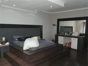 1.8 ha Farm in White River AH
