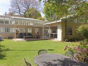 3 Bed House in Craighall Park