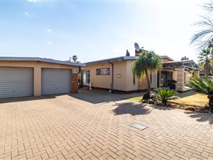3 Bed House in Moregloed