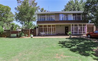 4 Bedroom House in Bonaero Park