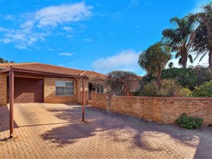2 Bed Townhouse in Allens Nek