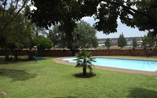 2 Bedroom Townhouse in Zwartkop