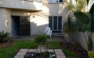 2 Bedroom Duplex in Pierre van Ryneveld