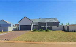 3 Bedroom House in Midstream Meadows