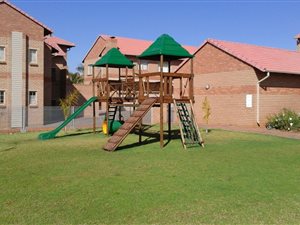 3 Bed Duplex in Magalieskruin