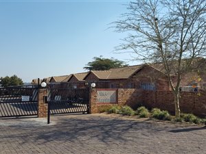 2 Bed Townhouse in Kyalami Hills