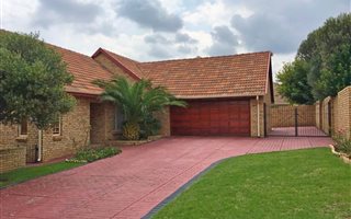 3 Bedroom House in Brooklands