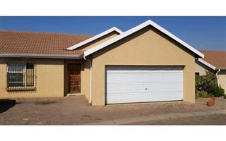 3 Bedroom Cluster in Halfway Gardens