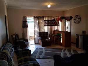 2 Bed Townhouse in Langenhoven Park