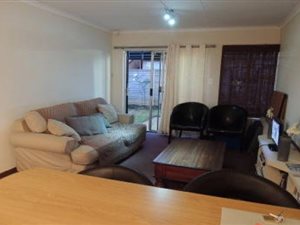 2 Bed Townhouse in Pierre van Ryneveld