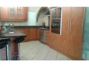 4 Bed House in Brackendowns