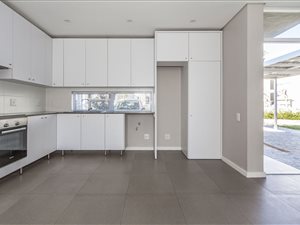 2 Bed House in Somerset Lakes