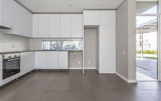 2 Bedroom House in Somerset Lakes