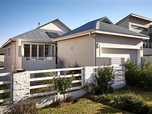 4 Bed House in Waterfall Country Village