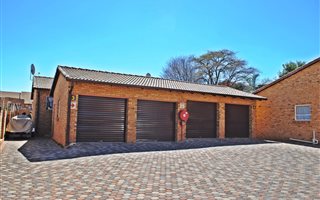 3 Bedroom Townhouse in Krugersdorp North