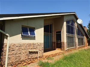 5 Bed House in Clarina