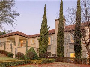 6 Bed House in Woodhill