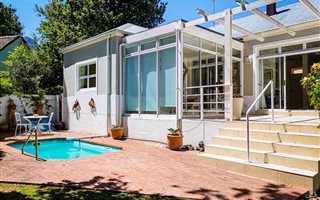 2 Bedroom House in Erinvale Estate