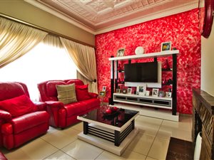 3 Bed House in Orange Grove