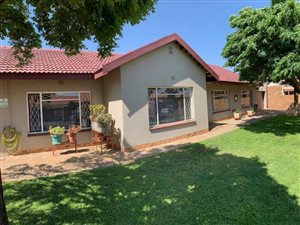 4 Bed House in Rhodesdene