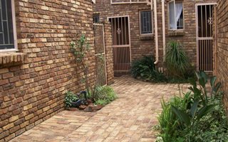 2 Bedroom Duplex in Boksburg Central