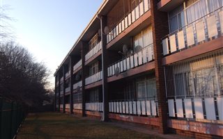 2 Bedroom Apartment in Vereeniging Central