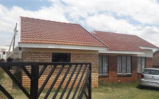 3 Bedroom House in Wedela