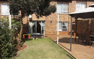 3 Bedroom Duplex in Bronberrick