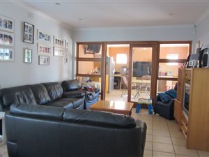 3 Bed House in Edgemead