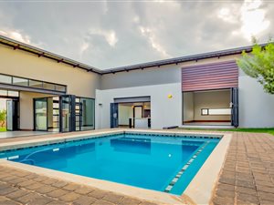 4 Bed House in Midstream Ridge Estate