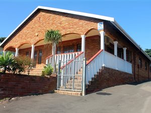 4 Bed House in Umhlatuzana
