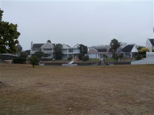 577 m² Land available in Royal Alfred Marina