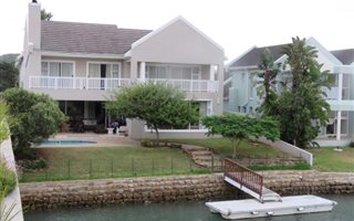 4 Bedroom House in Royal Alfred Marina