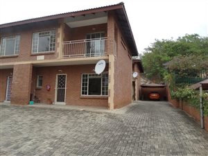 3 Bed Apartment in Sonheuwel