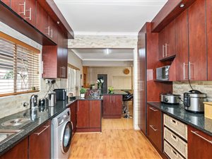 4 Bed House in Bonaero Park