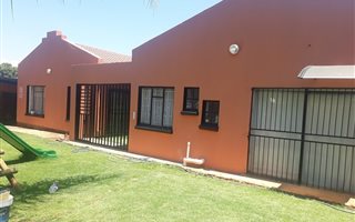 4 Bedroom House in Elandspoort