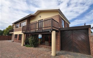 4 Bedroom House in Glenwood