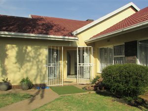 3 Bed House in Brackenhurst
