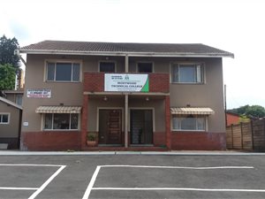 100 m² Office Space in Montclair