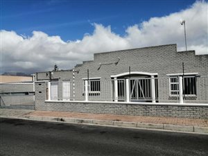3 Bed House in Retreat