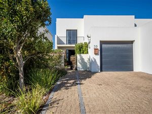 3 Bed House in Kelderhof Country Village