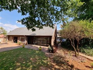 4 Bed House in Bronberrick