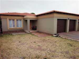 3 Bed House in Dunnottar