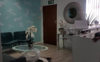 100 m² Retail Space in Fairland