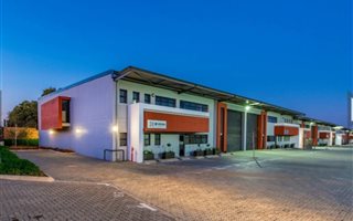 830 m² Industrial space in Brentwood Park